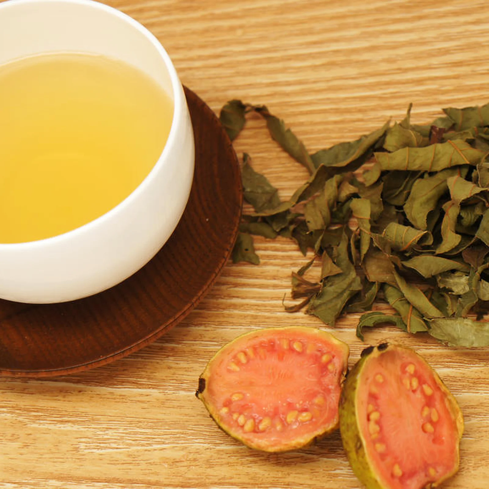 Chá de Melissa: Suave e Eficaz para Estômagos Sensíveis - inspiração 2