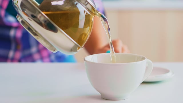 Chá de Erva-cidreira: Relaxamento e Ação Desinflamante Suave - inspiração 2