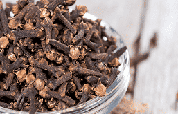 Indivíduos com Alergia a Componentes do Cravo - inspiração 1