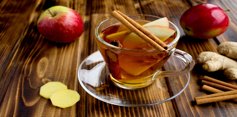 Como o Chá de Maçã com Canela Ajuda a Controlar o Açúcar no Sangue