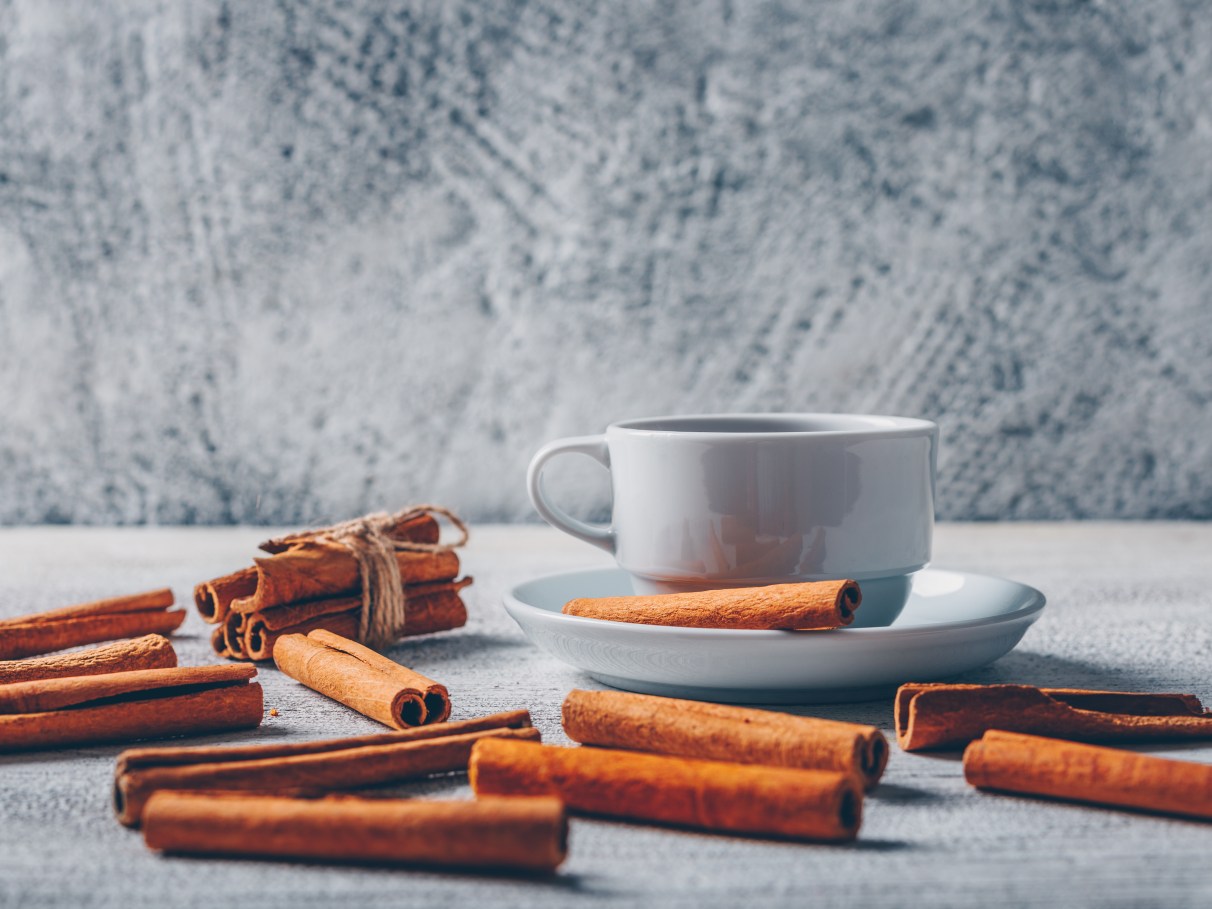 Chá de Canela e Maçã: Uma Bebida Deliciosa e Saudável