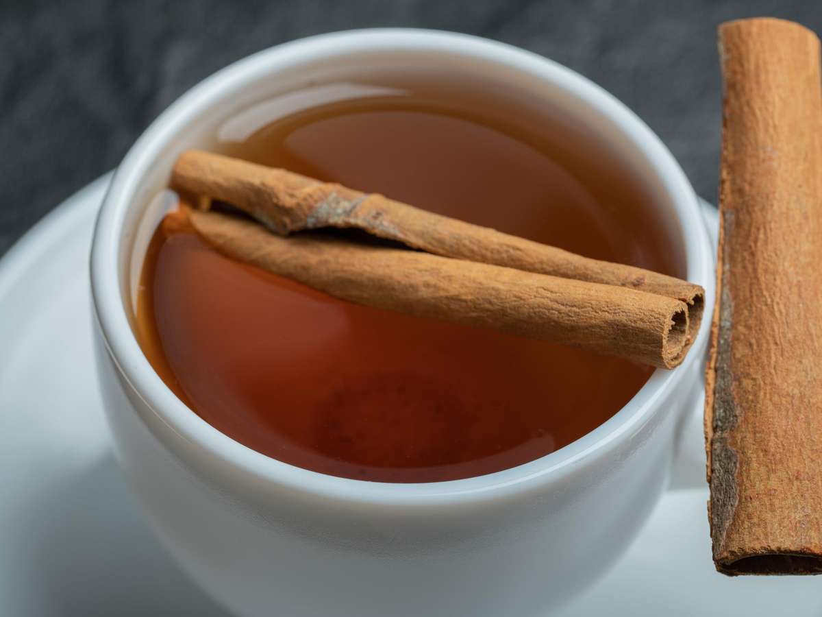 Chá de Canela e Limão: Aliados no Controle de Peso